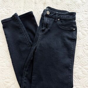 Black 1822 skinny jeans